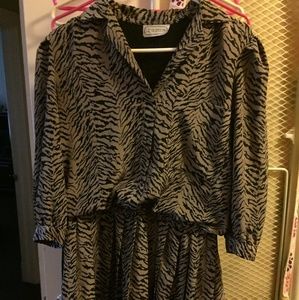 Vintage 1980s zebra print shirtdress